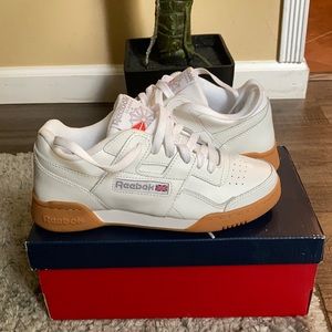 Reebok classic workout -WHITE -gum sole 4.5m/6.5w